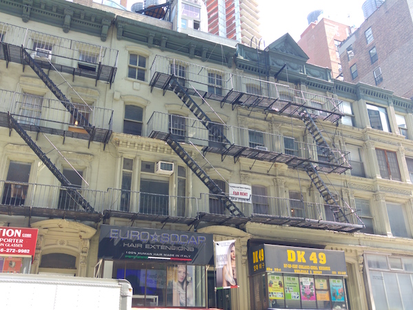 Tin Pan Alley' owner doesn't want buildings landmarked