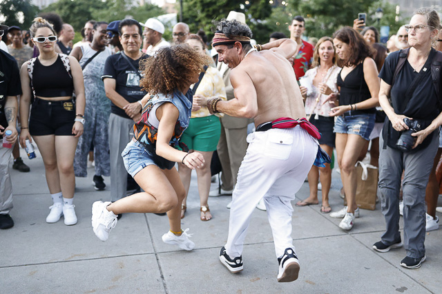 Shake Your Groove Thing: ‘Vinyl Nights’ at Hudson Yards Has Throwback Thrills You Can Dance To